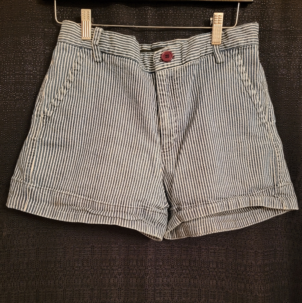 Pin stripped Short